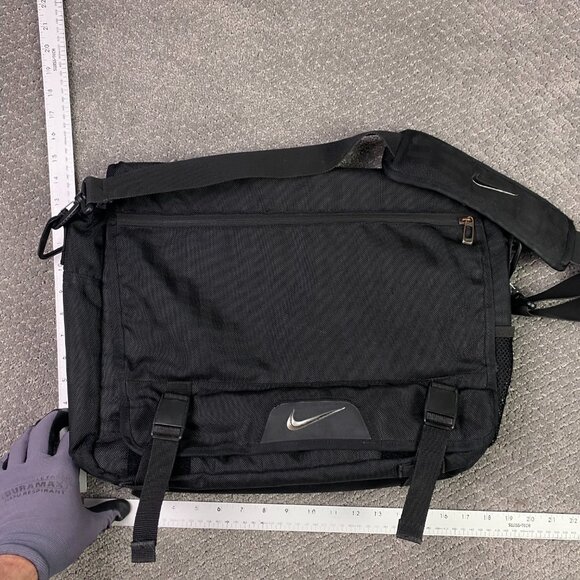 Nike Messenger Bag Black Departure Laptop Golf Crossbody Shoulder - Picture 5 of 16